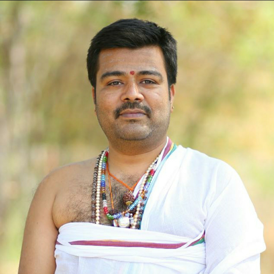 poojari image